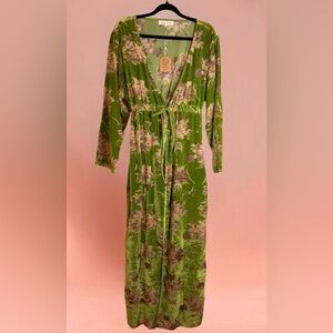 New! A RARE BiRD ๐ฅ Emerald Burnout Velour Floral Duster NWT ๐ OS